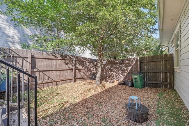 Building Photo - 12203 Cottage Promenade Ct