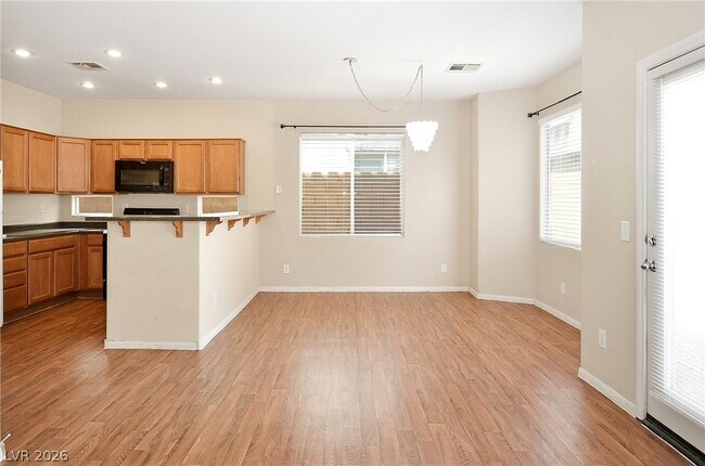 Building Photo - 10624 Allegrini Dr