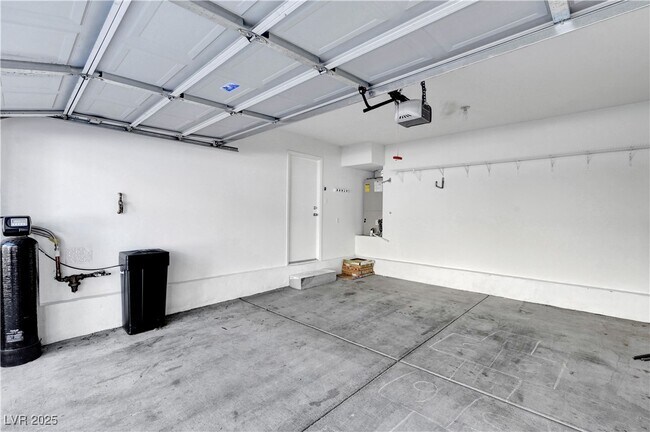 Building Photo - 8949 Brian Christopher Ave