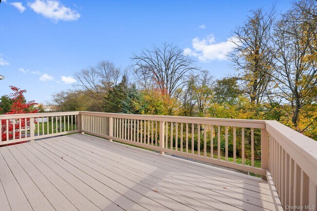 Building Photo - 45 High Point Cir