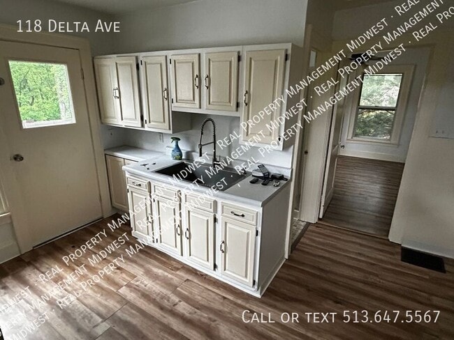 Building Photo - 118 Delta Ave