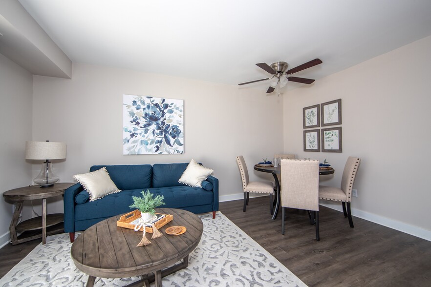 Crystal Lakes Apartments - 3501 Meadowdale Blvd Richmond VA 23234 ...