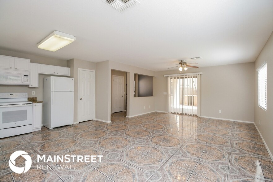 Building Photo - 8341 W Hughes Dr