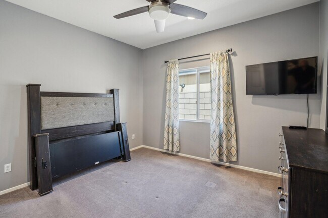 Building Photo - 42912 Gazapo Ct