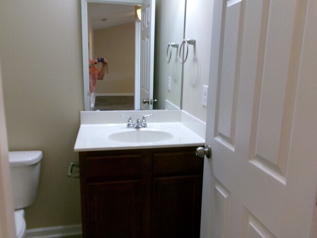 Building Photo - Rent Special! 3 bedroom, 2 bath home conveniently located in Conway