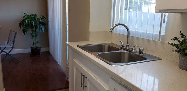 Interior Photo - Magnolia Apartments - Your Sherman Oaks Retreat!
