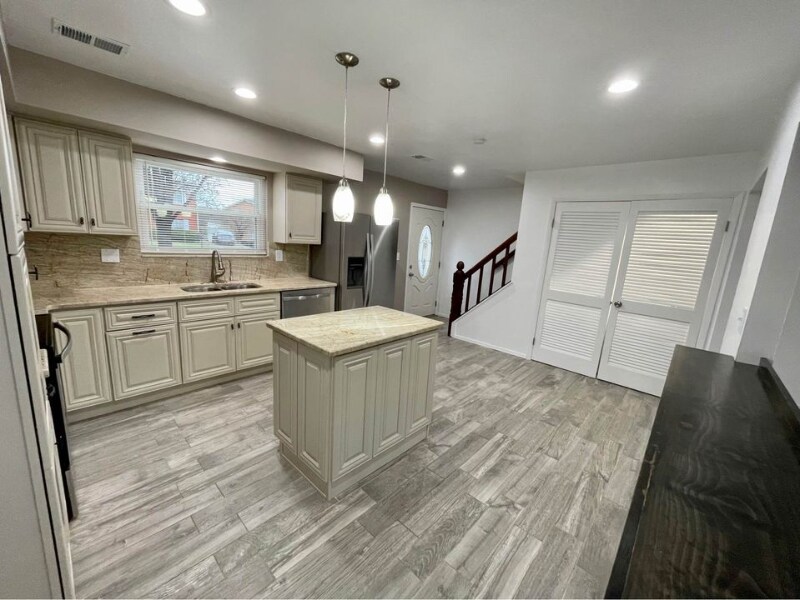 Building Photo - 132 Park Pl