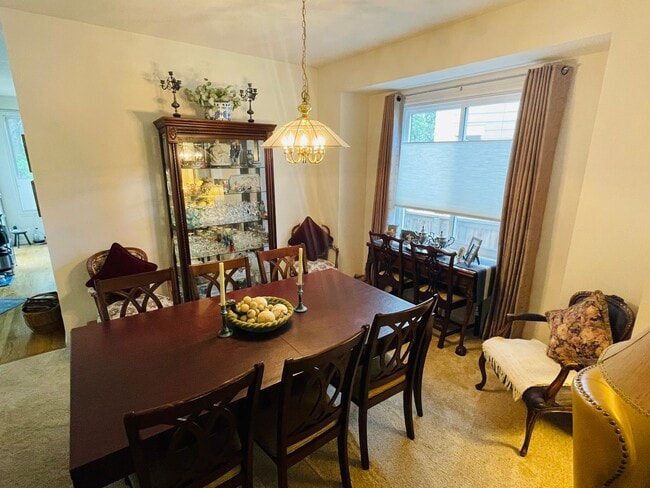 Building Photo - Charming home located in Coal Creek Ranch-$1000 Off First Month's Rent!
