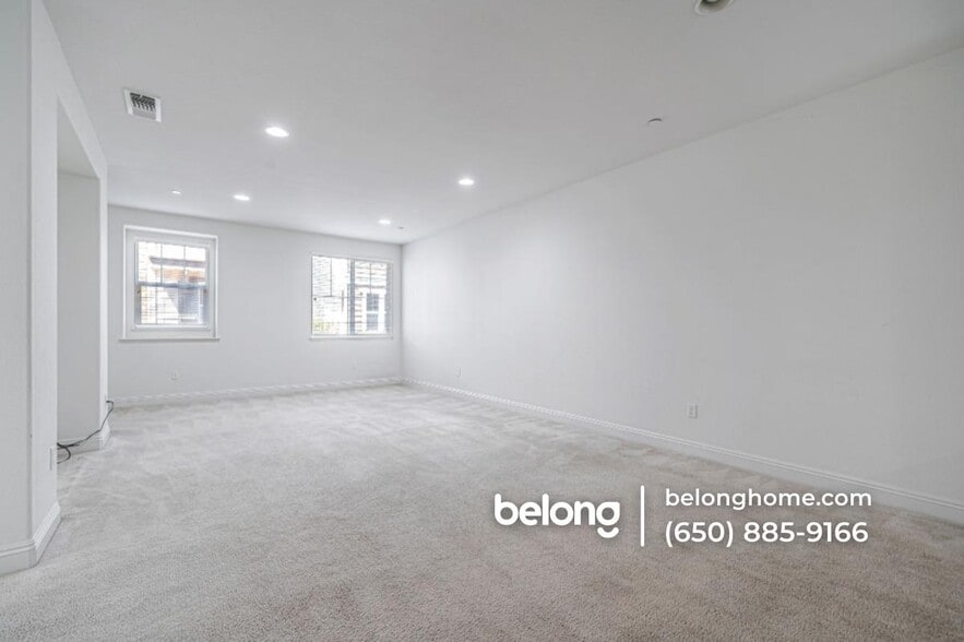 Building Photo - 6704 S Mariposa Ln