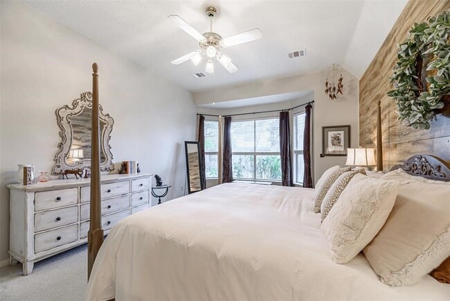 Building Photo - 9815 Rock Pass Dr