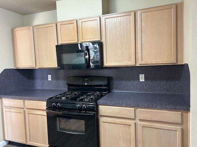 Building Photo - 10451 N Fallen Bough Dr