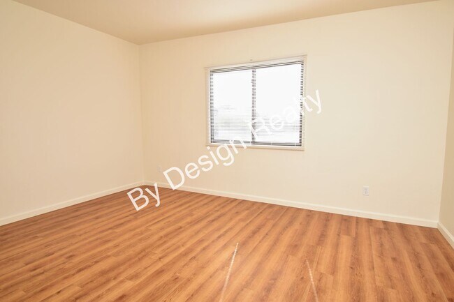 Building Photo - Updated SE Tucson 3BR/2.5BA Gem: Cathedral Ceilings & Private Wash Views