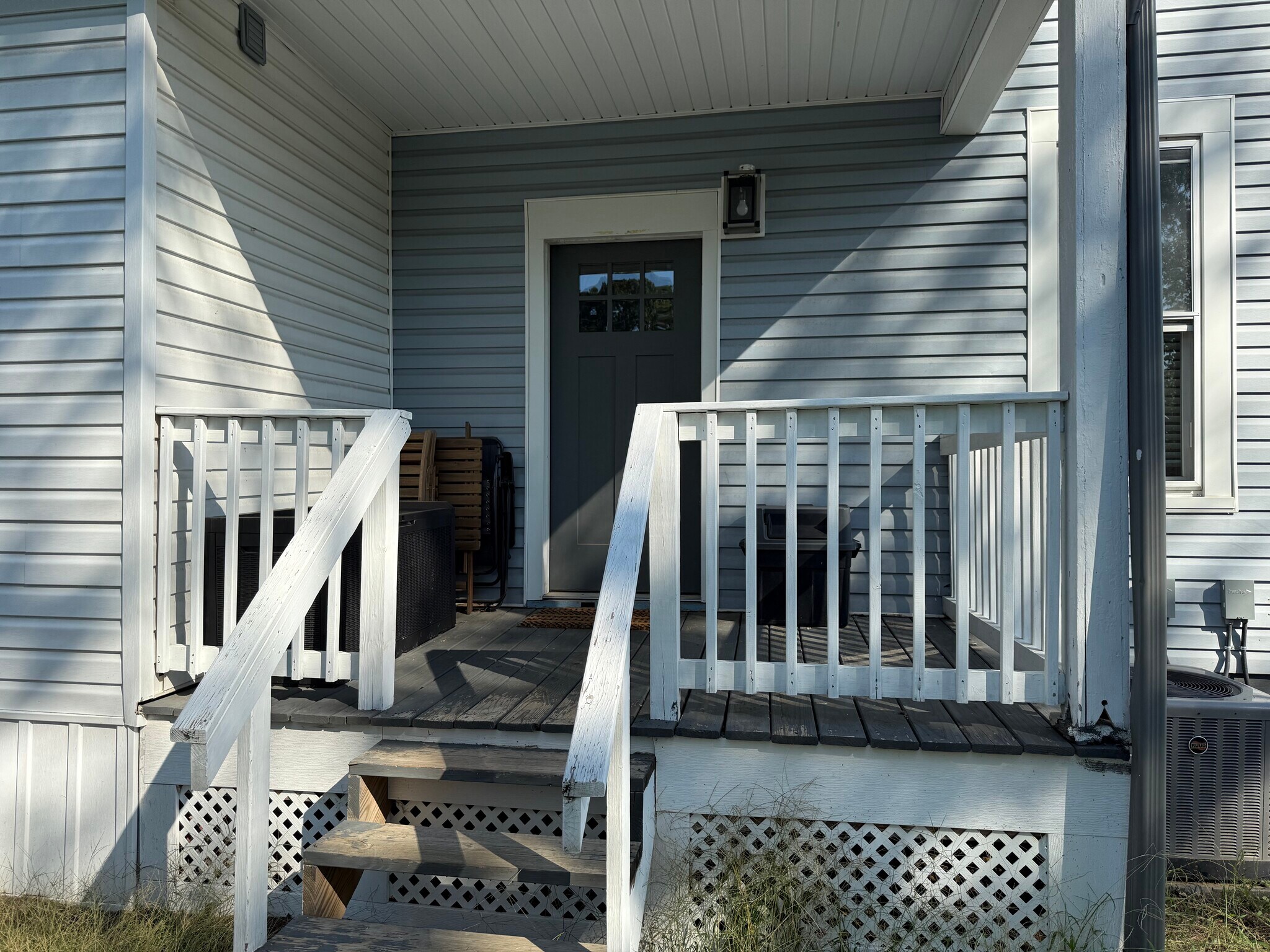 Building Photo - 5651 Bramble Ave