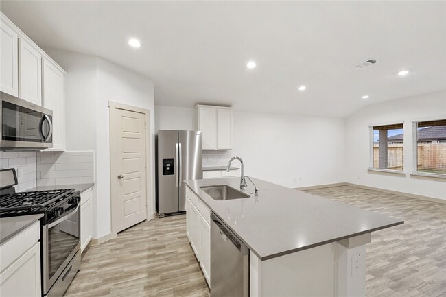 Building Photo - 714 Boer Plns Dr