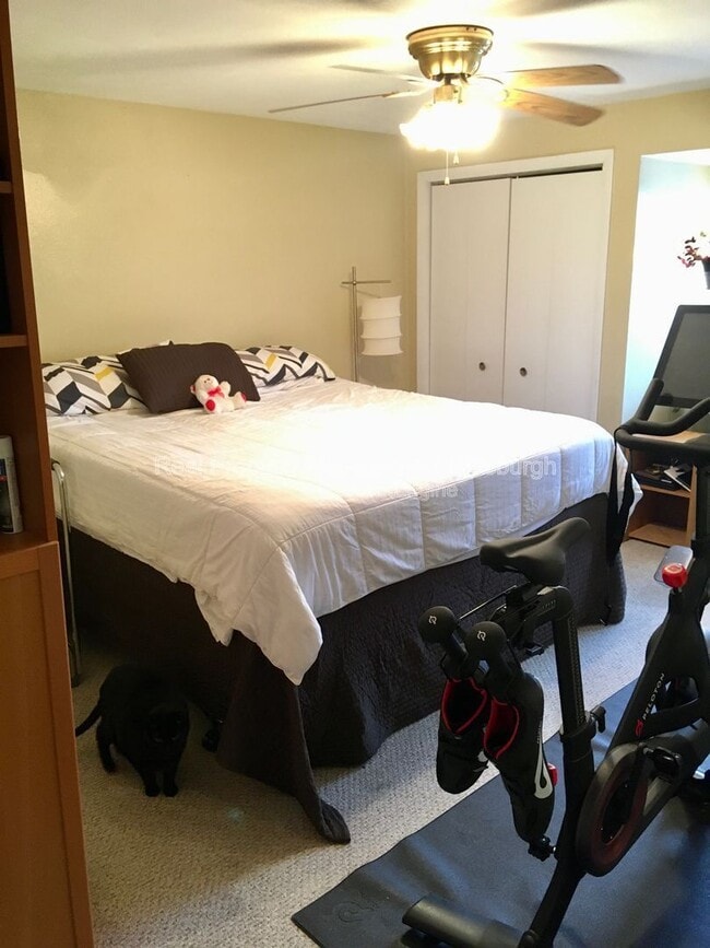 Building Photo - 606 S Mathilda St