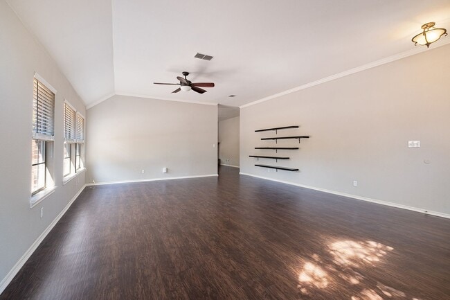 Building Photo - Dream Home Alert in Pflugerville