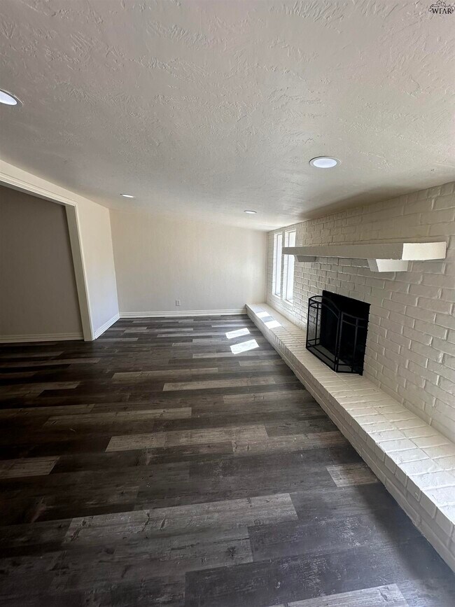 Building Photo - 4103 Berwick Dr
