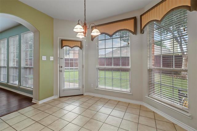 Building Photo - 8700 La Quinta Lane