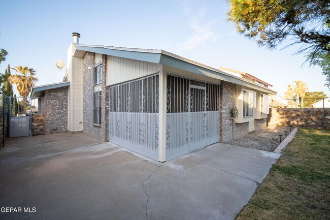 Building Photo - 588 Mogollon Cir