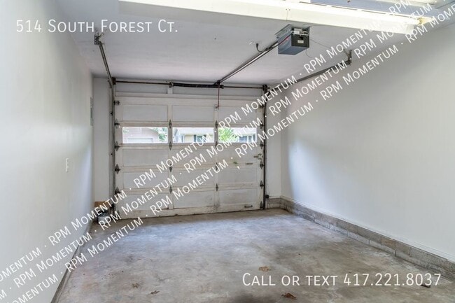 Building Photo - 514 S Forest Ct