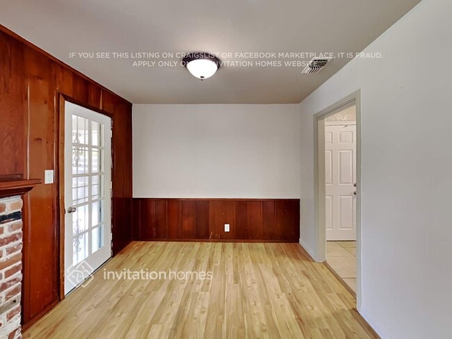 Building Photo - 4300 42nd Ave