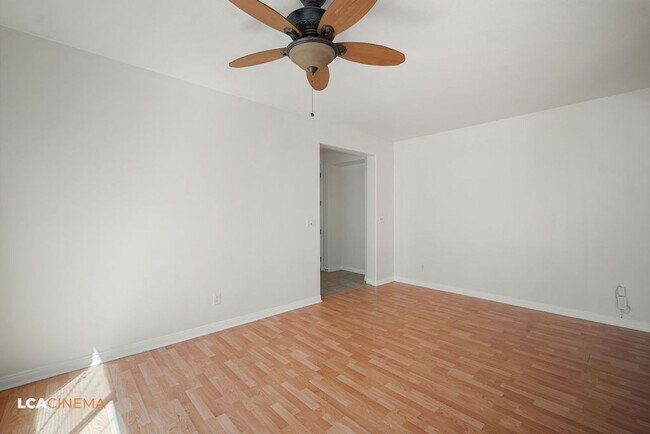 Building Photo - 5107 Via Palermo Dr