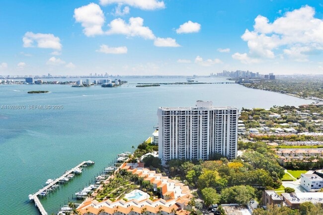 Building Photo - 4000 Towerside Terrace