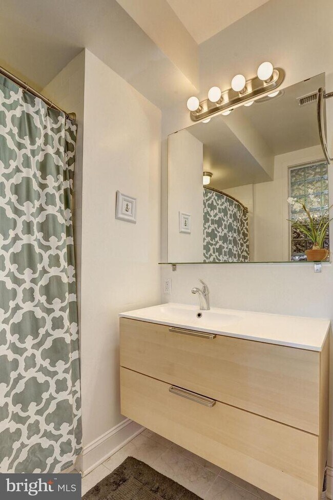 Building Photo - 4114 New Hampshire Ave NW