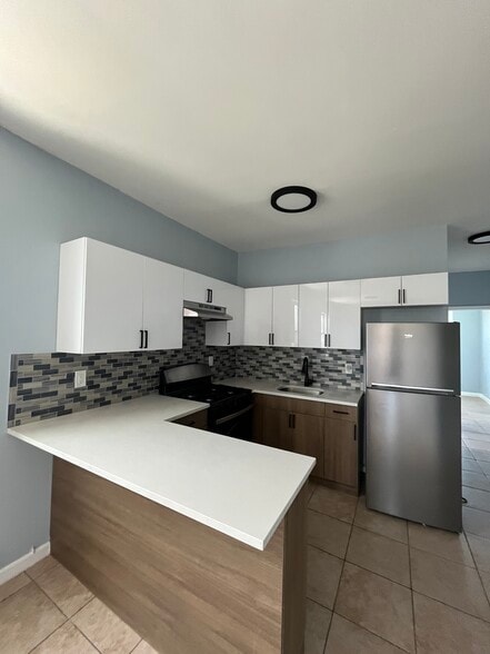Building Photo - 134 Wilkinson Ave