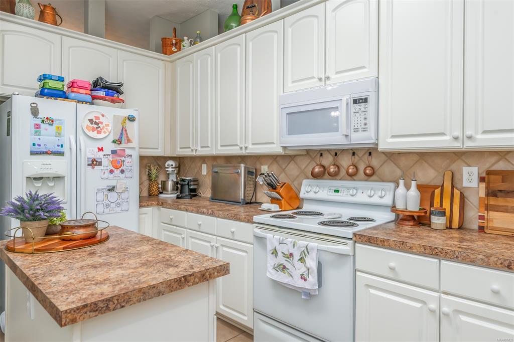 Building Photo - 9211 Hanston Pl