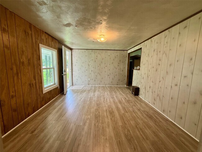 Building Photo - 13298 County Rd 190