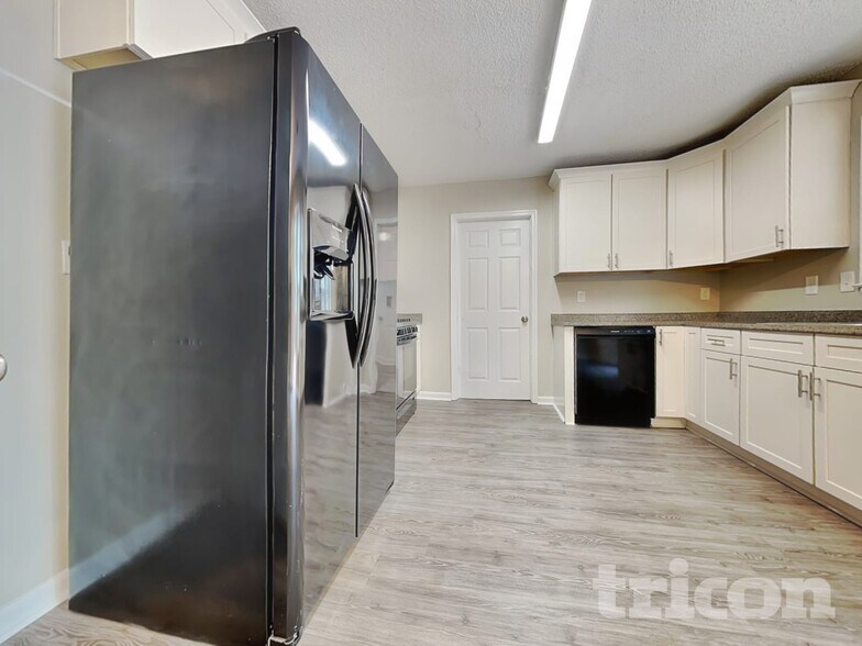 Building Photo - 1444 Riverwood Ct