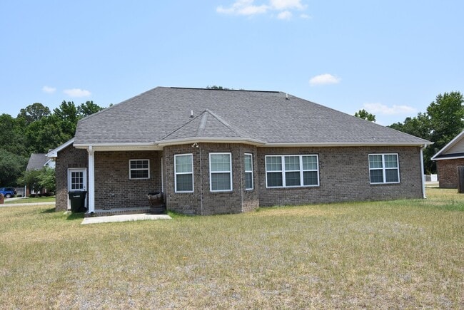 Building Photo - House for Rent