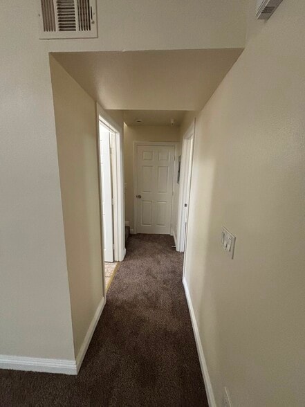 Building Photo - 157 W 89th St