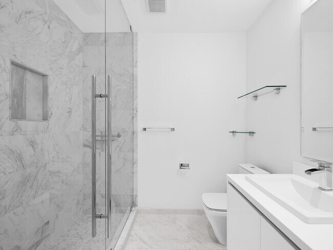 Building Photo - 701 N Fort Lauderdale Beach Blvd