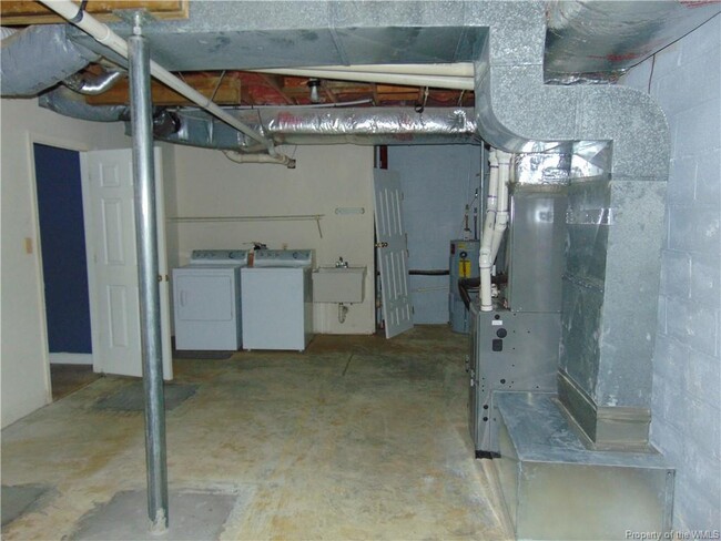 Building Photo - 5109 Scarborough Mews