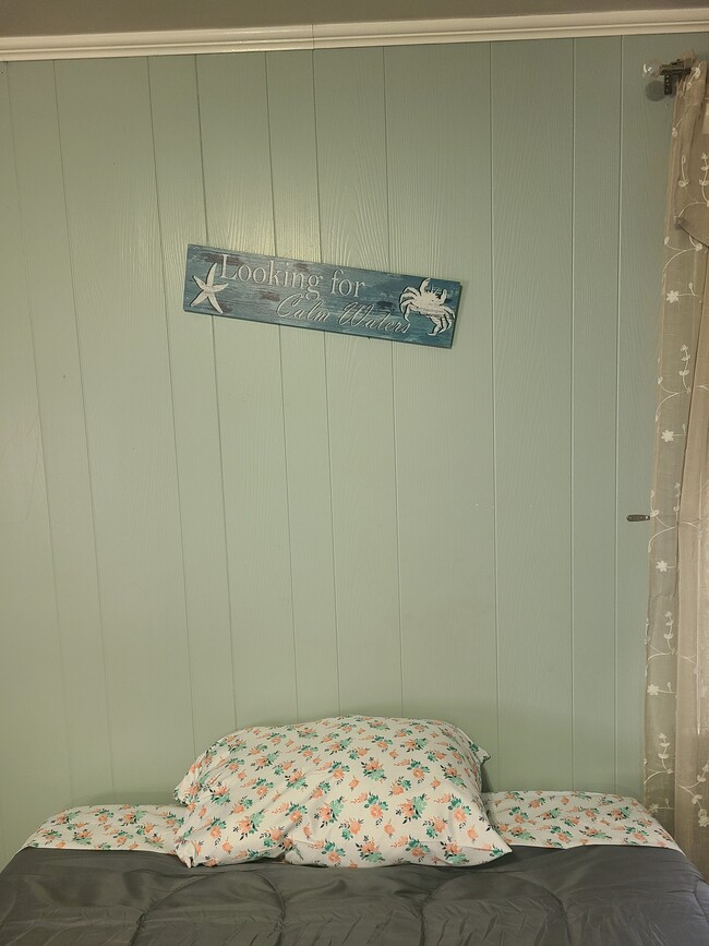 Building Photo - 6 Cherry Hill Dr