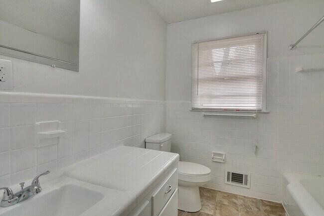 Building Photo - Cute 3 Bedroom Augusta Home