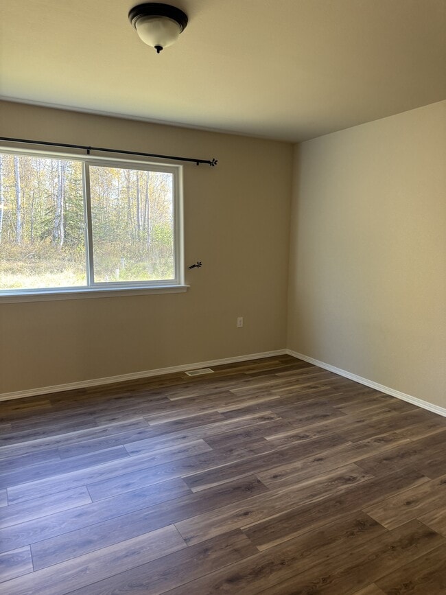 Building Photo - 1165 Sun School Cir