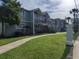 Building Photo - Cedar Creek Villas