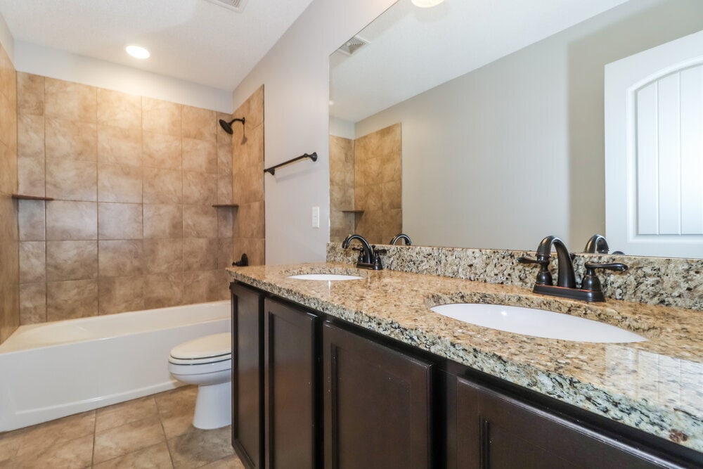 Building Photo - 9464 Cayuga Lp