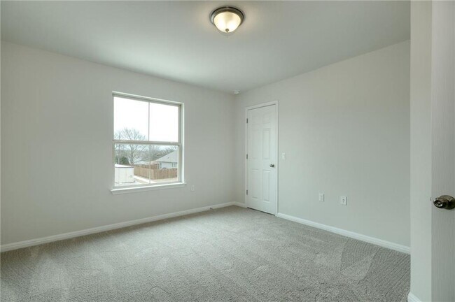 Building Photo - 801 Falkland Trace