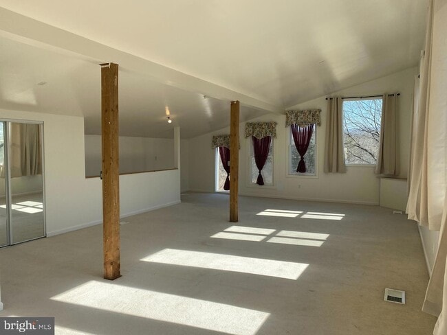 Building Photo - 856 Spriggs Rd