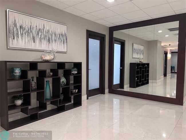 Building Photo - 3500 Galt Ocean Dr