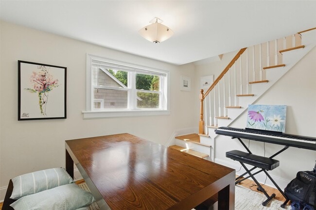 Building Photo - 24 Annadale St