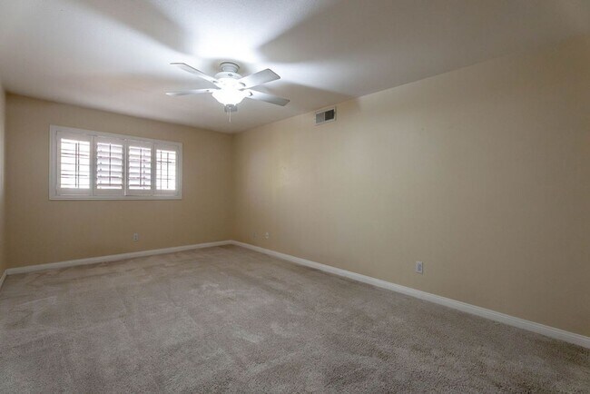 Building Photo - 8217 Diamond Star Ct