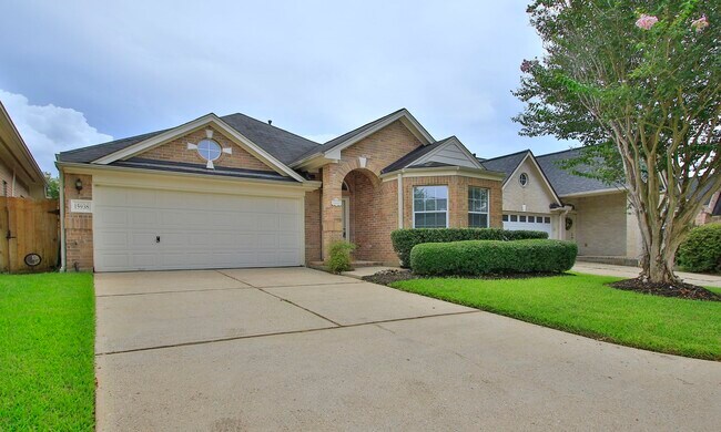 Building Photo - 15938 Cottage Ivy Cir