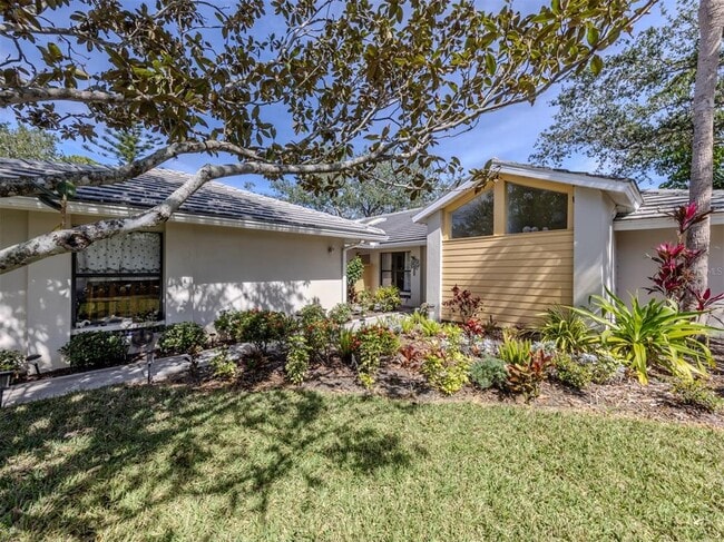 Building Photo - 268 Southampton Dr