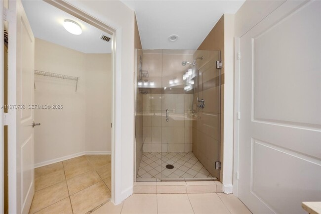 Building Photo - 1945 S Ocean Dr