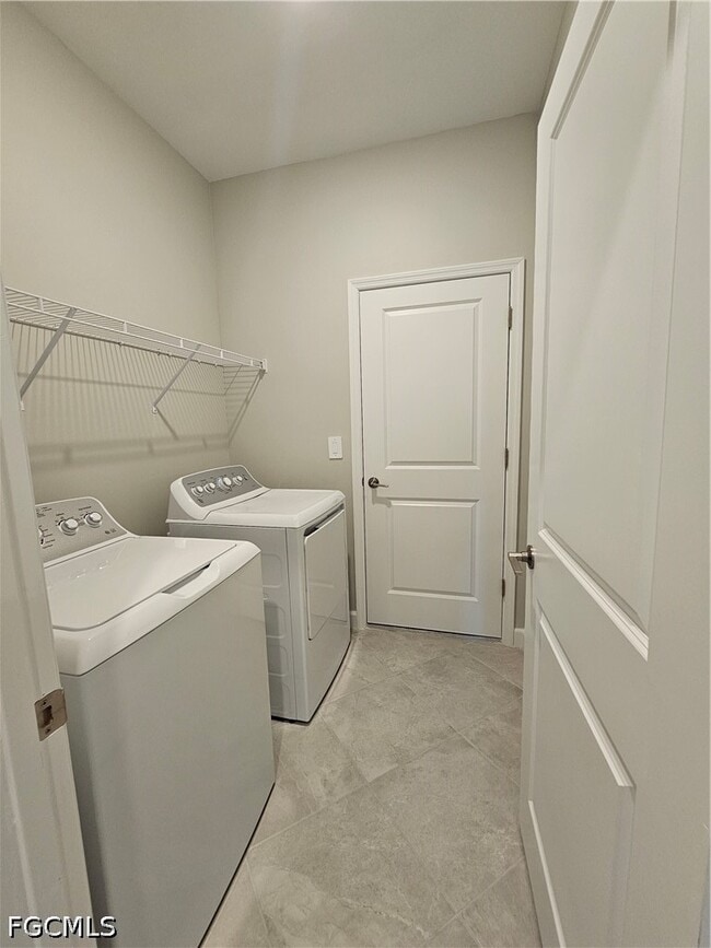 Building Photo - 20501 Hazelnut Ct S